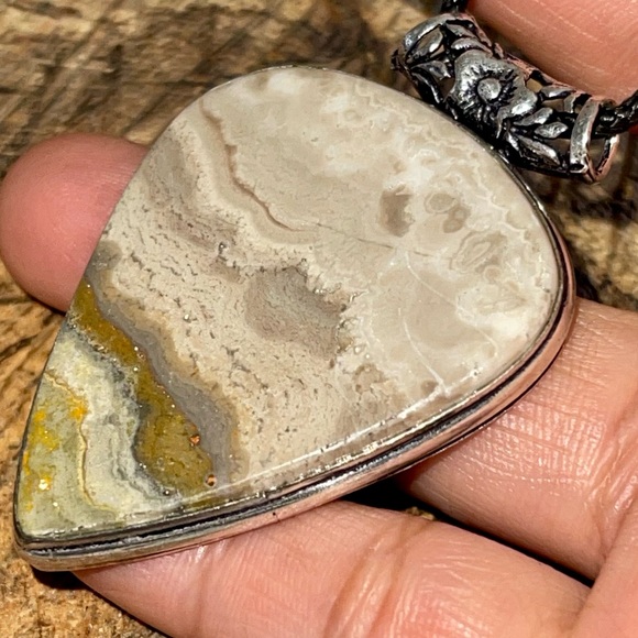 Beautiful Gray & Yellow Bumblebee Jasper 2 1/4” - Picture 8 of 17